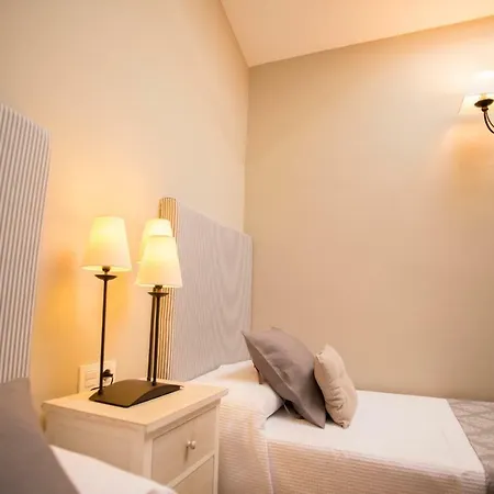 Md Casa Palacio Munoz Chaves Siglo Xviii * Caceres